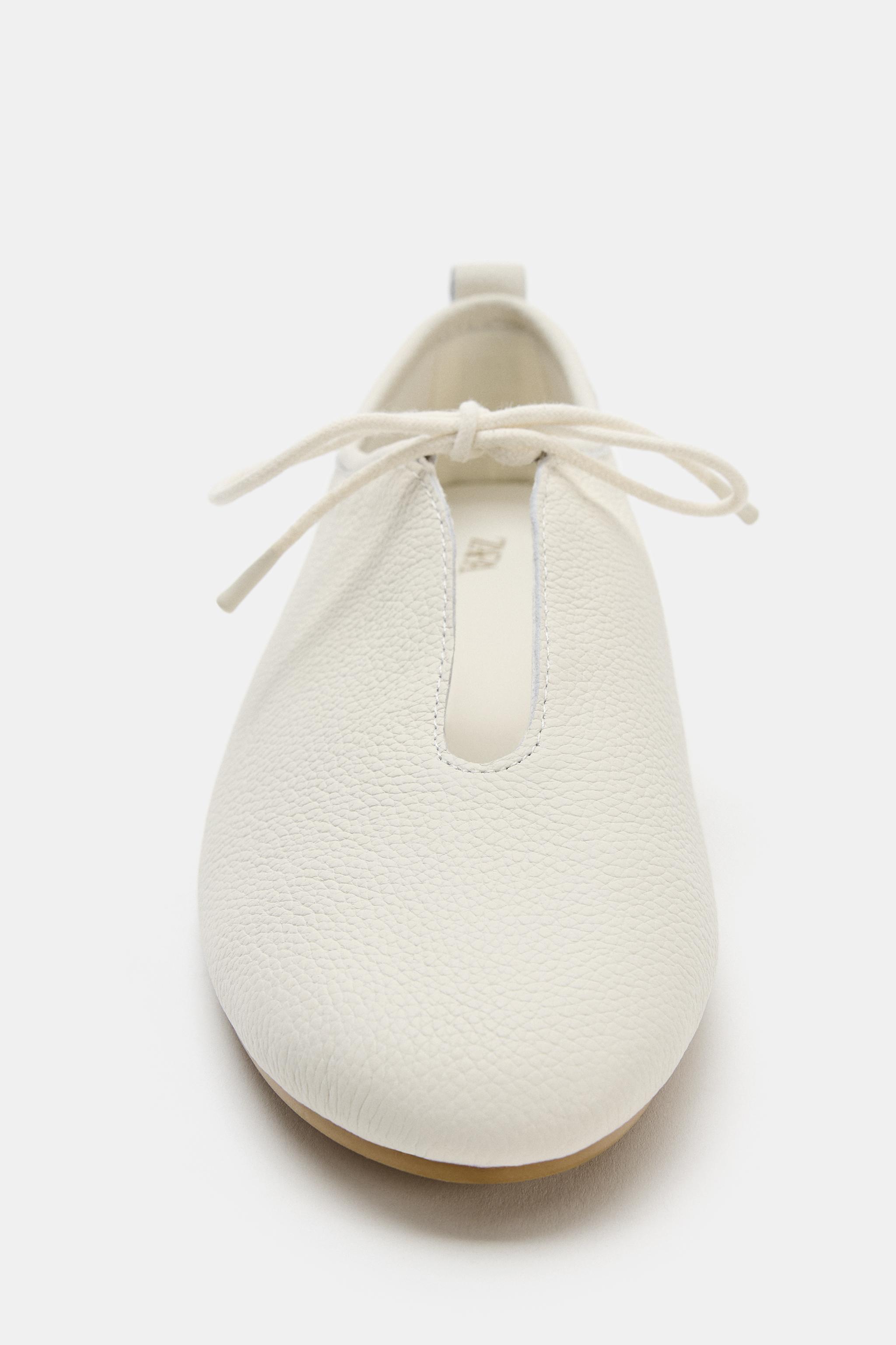 BALLERINES EN CUIR